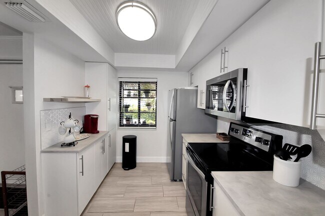 Foto del edificio - Mission Lakes Annual Condo for Rent