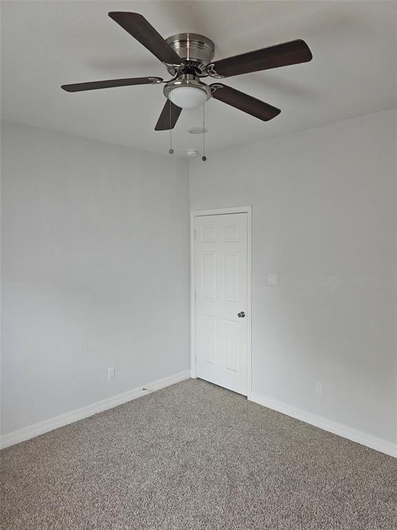 Building Photo - 8205 Oak Knoll Ln
