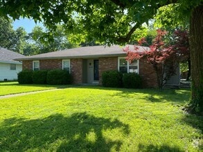 Building Photo - 2546 S McCann Ave