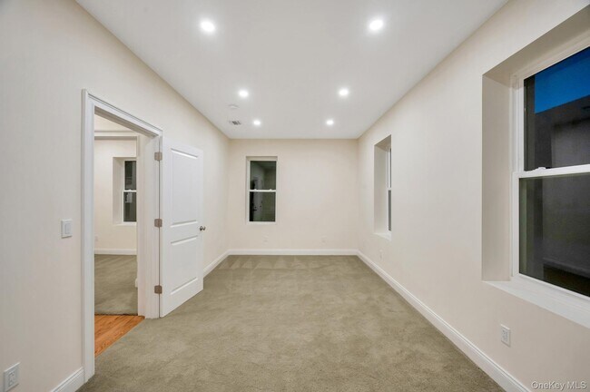 Foto del edificio - 41-06 25th Ave