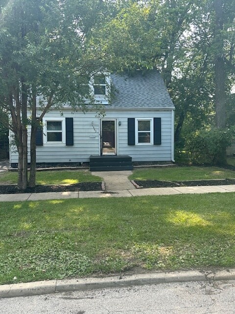 Building Photo - 1003 S University St