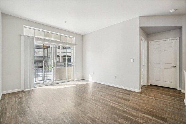 Building Photo - Altitude on Fifth