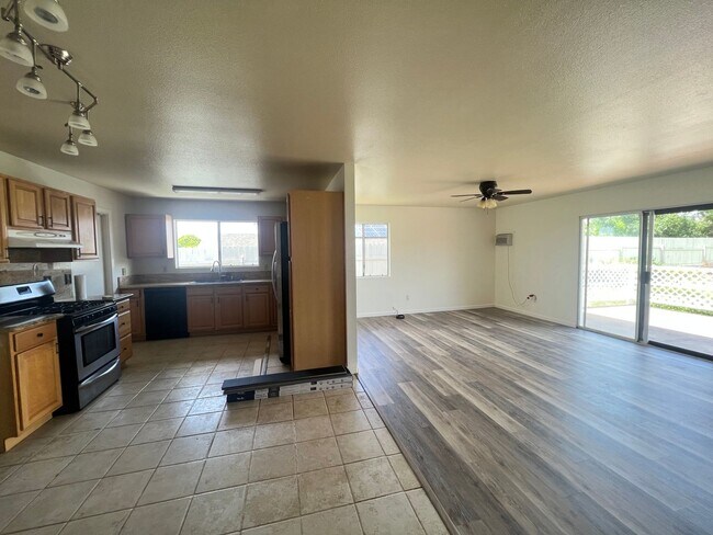 Foto del edificio - 3 Bedroom Home with Attached Apartment in Waikoloa Village
