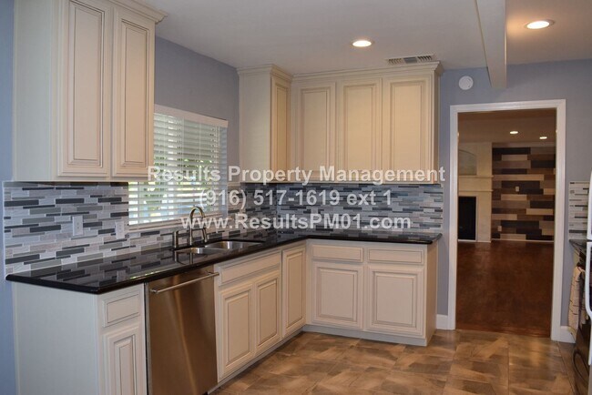 Building Photo - 4 br, 3 bath House - 8450 Sunrise Blvd
