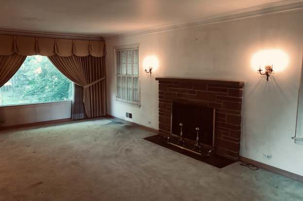 Building Photo - 6817 N Lamon Ave