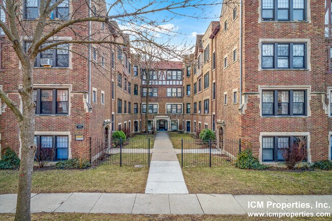 Foto del edificio - 2619 W Berwyn Ave