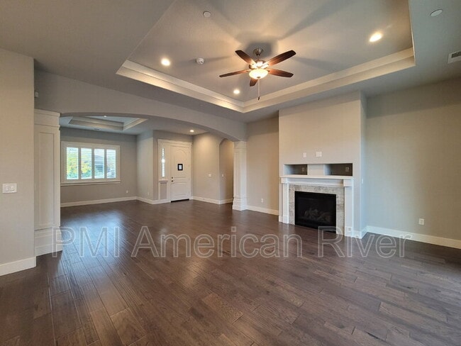 Foto del edificio - 8099 Traditions Ct