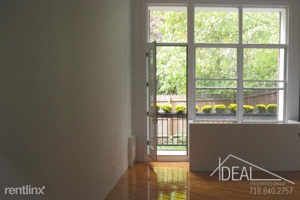 Foto principal - 135 Nevins St