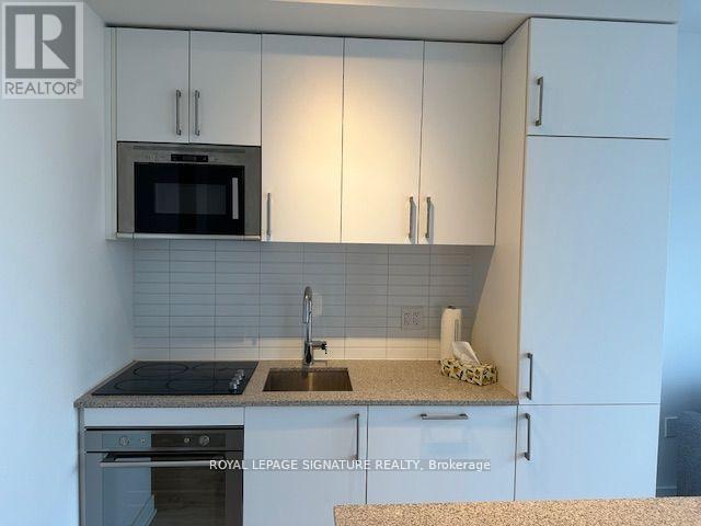 Photo du bâtiment - 576 Front St W