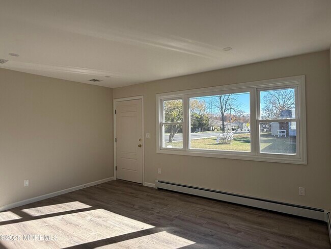 Foto del edificio - 616 Ocean Gate Ave