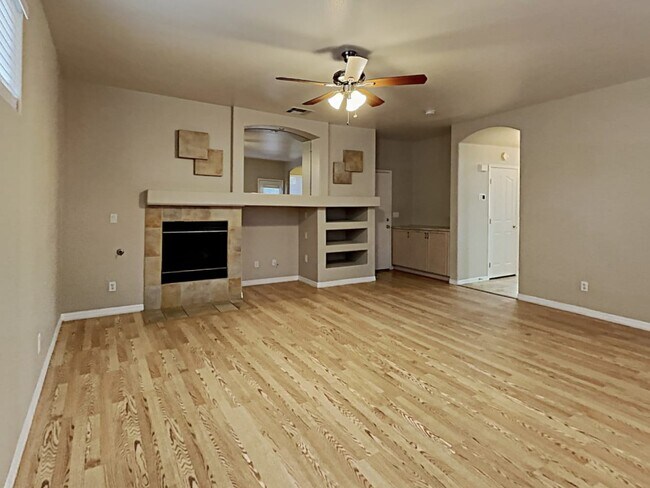 Foto del edificio - 7301 Tealwood St