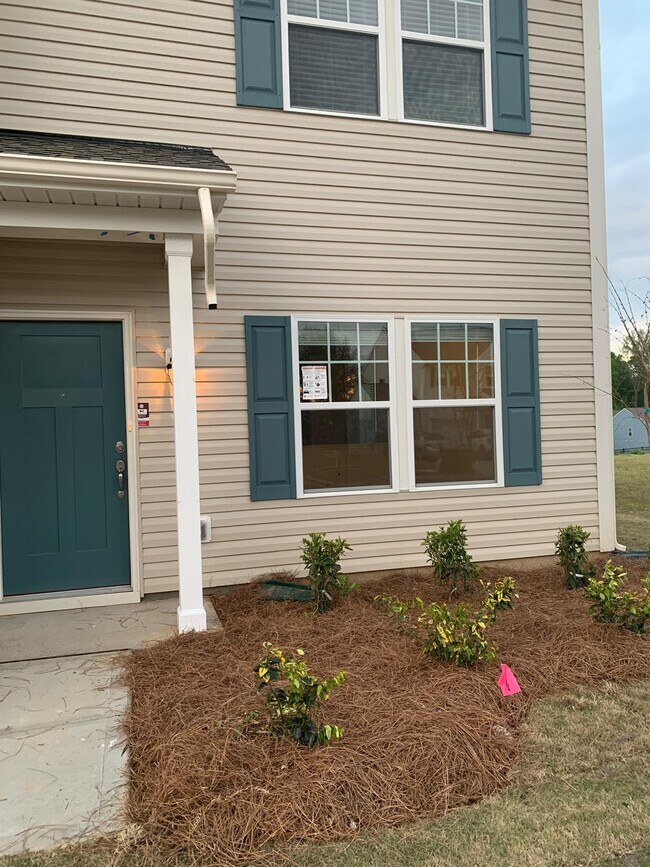 Foto del edificio - 2015 Creeks Landing Dr