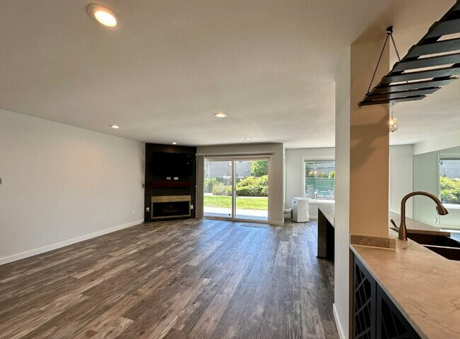 Foto del edificio - 2bd/1.75ba Kirkland Condo