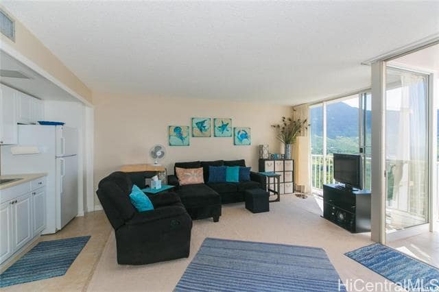 Building Photo - 84-740-740 Kili Dr