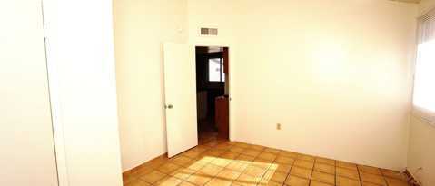 Building Photo - 210 E Valeska Rd