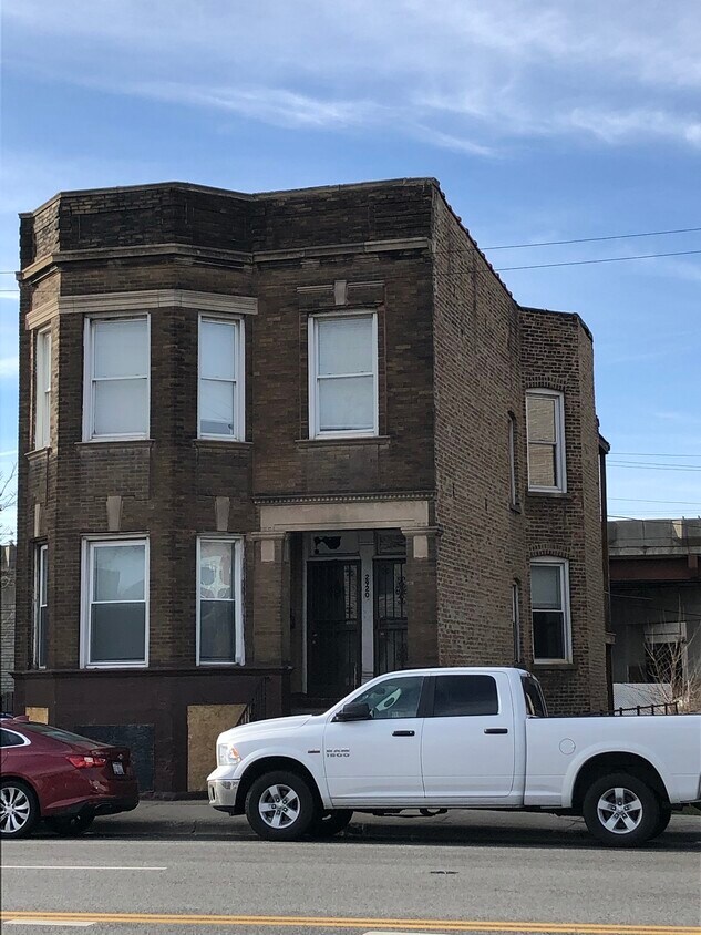 Primary Photo - 2920 S Archer Ave