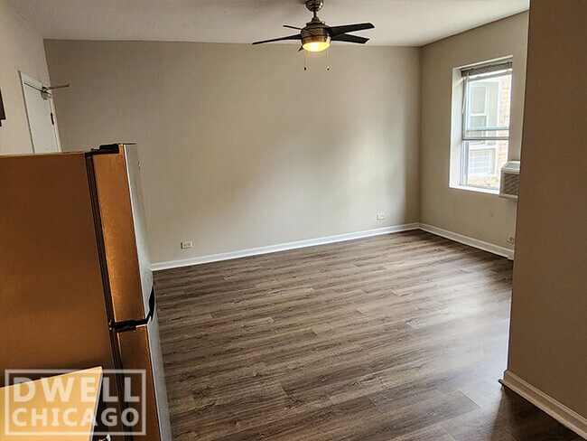 Foto del edificio - 1621 N Humboldt Blvd