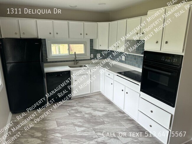 Foto del edificio - 1311 Deliquia Dr