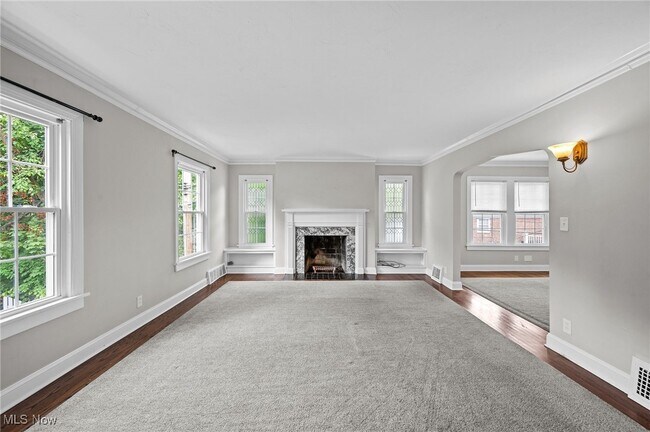 Foto del edificio - 3595 Glencairn Rd
