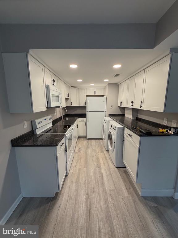 Building Photo - 1914 Cavalier Cir