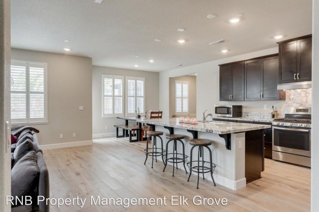 Building Photo - 5 br, 3 bath House - 7748 Finnhorse Way