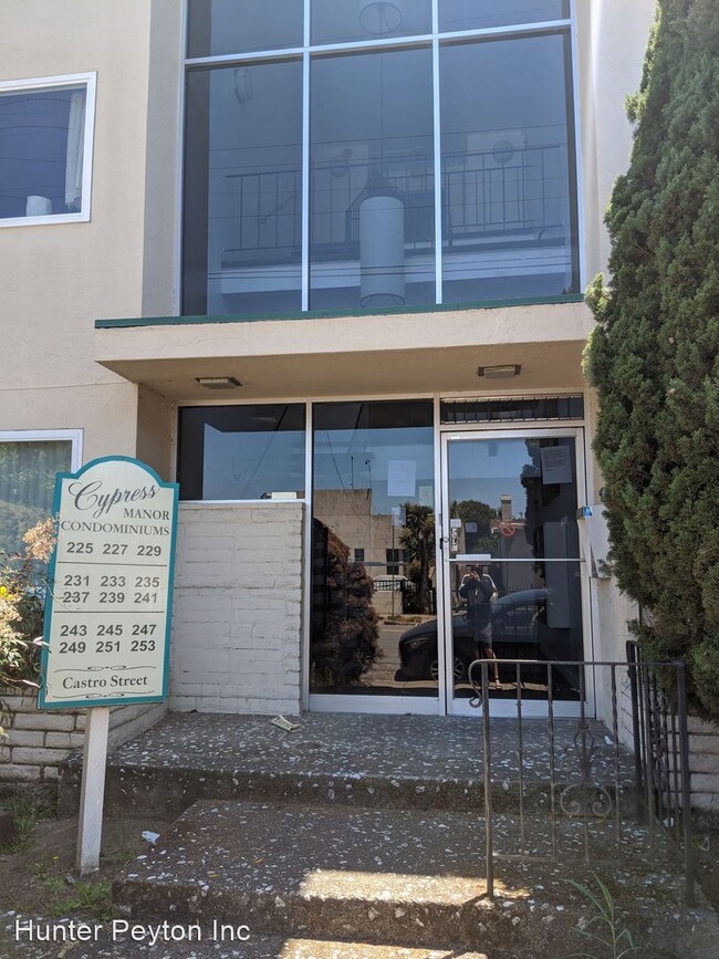 Building Photo - 2 br, 2 bath House - 225 Castro Street