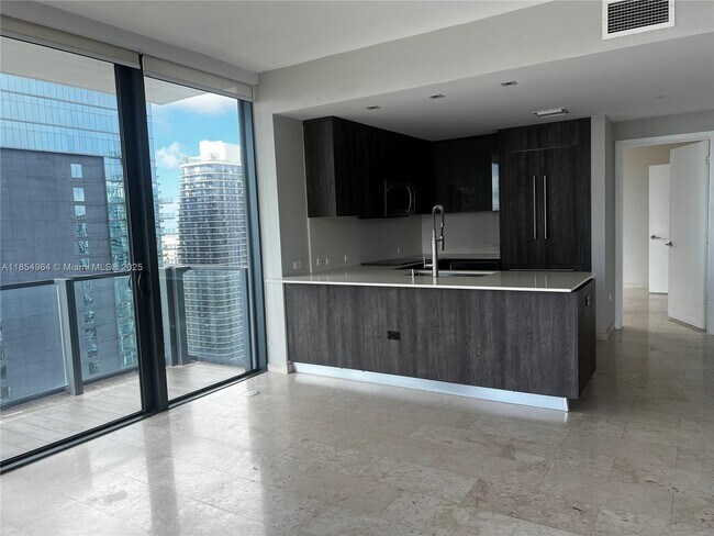 Foto del edificio - 68 SE 6th St