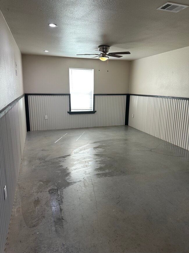 Building Photo - 9560 FM 467