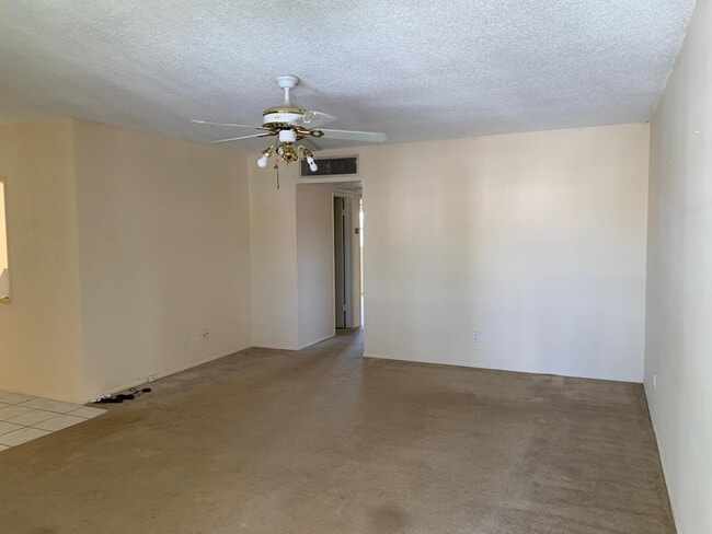 Building Photo - 2453 NE 51st St