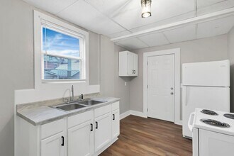 Building Photo - 1038-1040-1040 Forest St