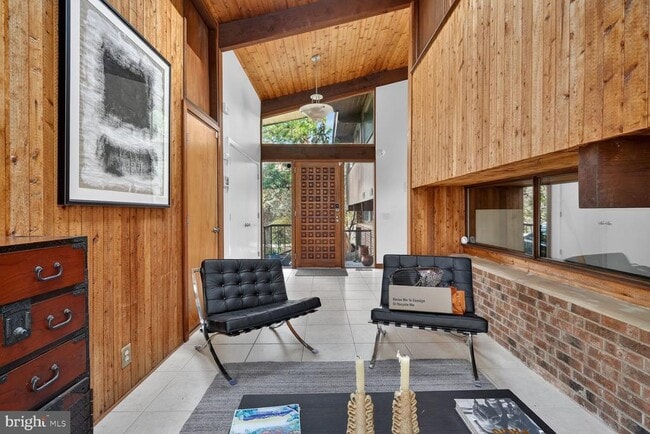 Foto del edificio - 1219 Ingleside Ave