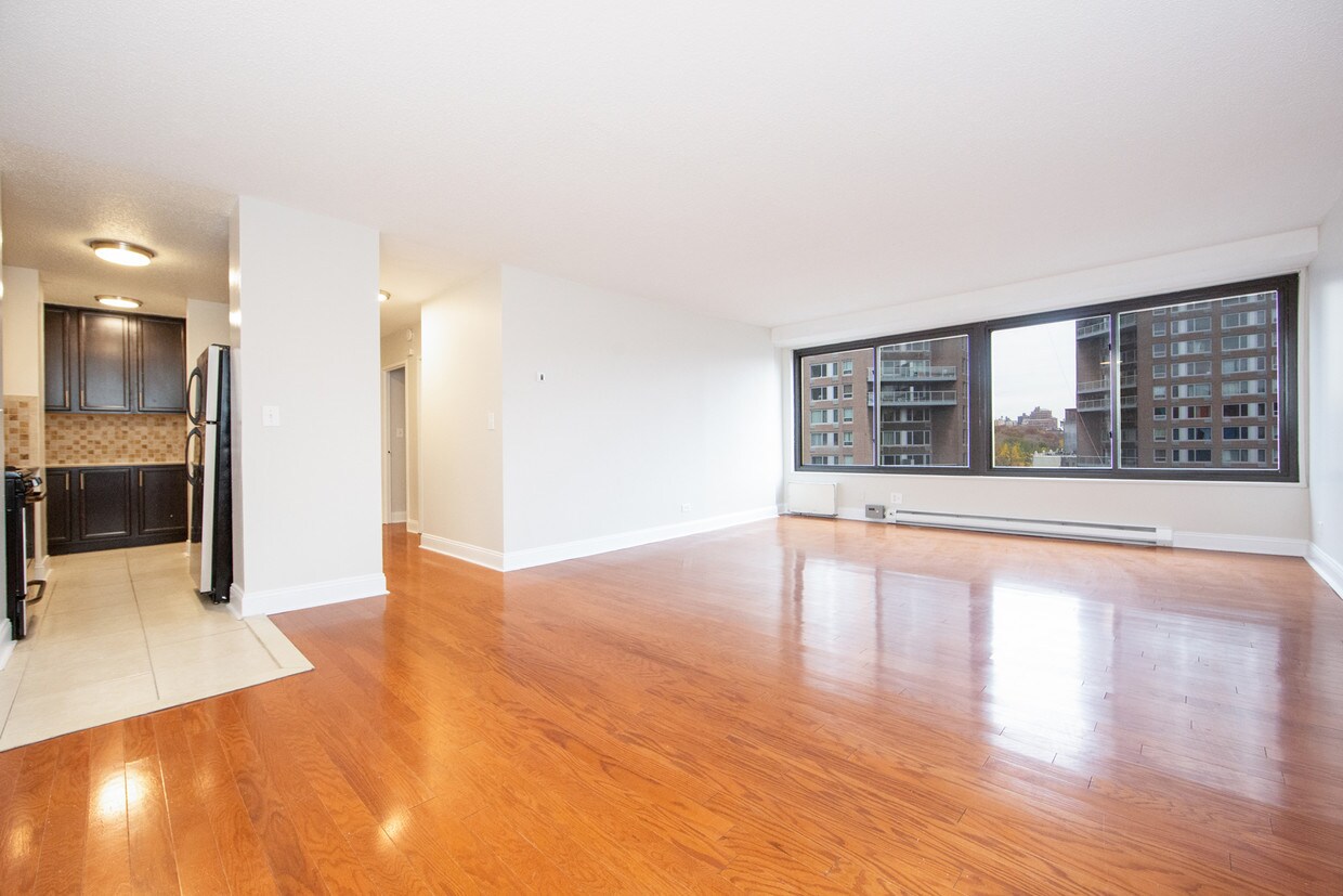 Primary Photo - 1660 Madison Ave