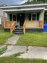 Building Photo - 2414 Cottage Ave