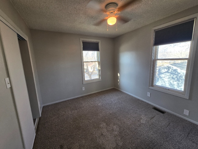 Building Photo - 541 1/2 Terry Ave