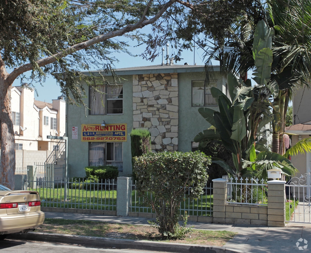 Building Photo - 6900 California Ave