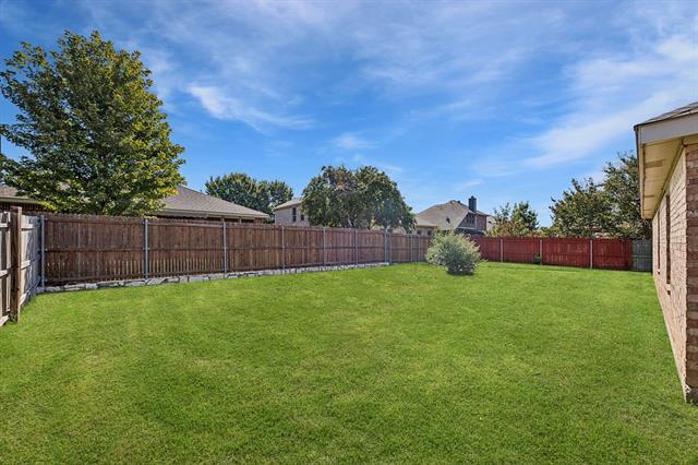 Foto del edificio - 3810 Wolf Creek Ln