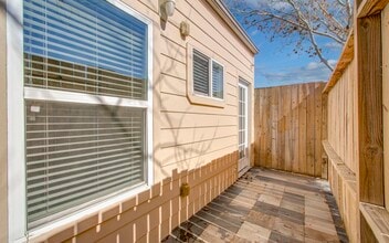 Building Photo - 1014 Graham Dr