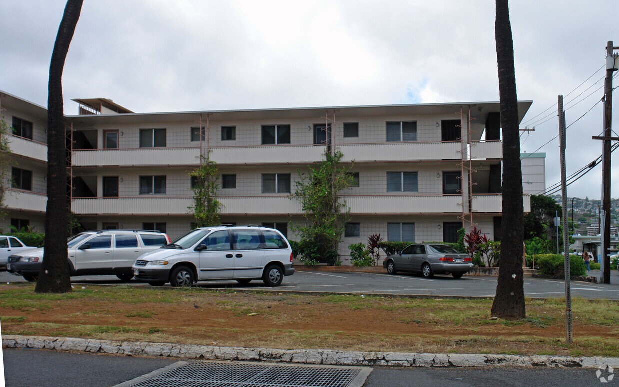 Building Photo - 2626 Kuilei St