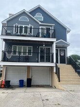 Building Photo - 513 Shore Rd