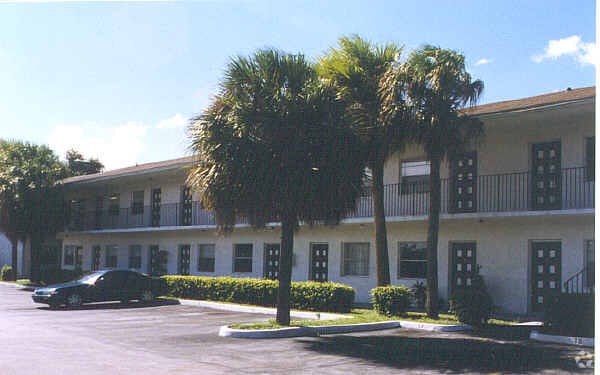 Building Photo - 2401 Van Buren Street