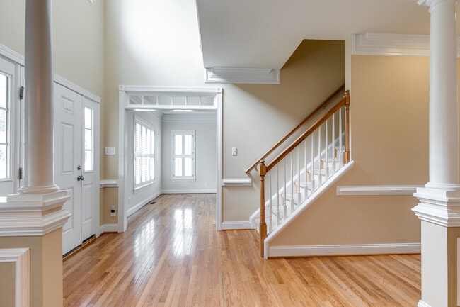 Building Photo - 7667 Patriots Landing Pl