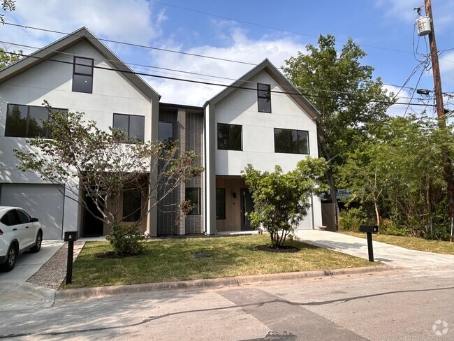 Building Photo - 500 Irma Dr