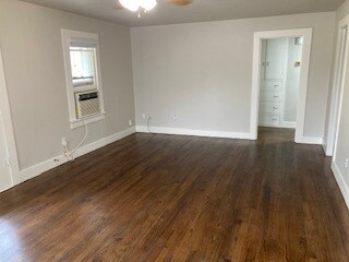 Building Photo - 204 N Fretz Ave