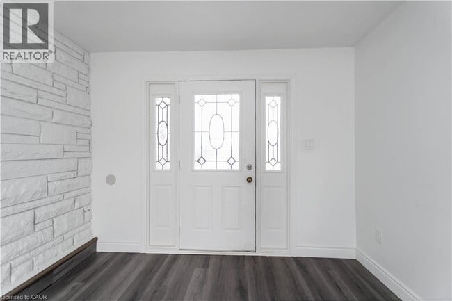 Building Photo - 43 Norwich Rd