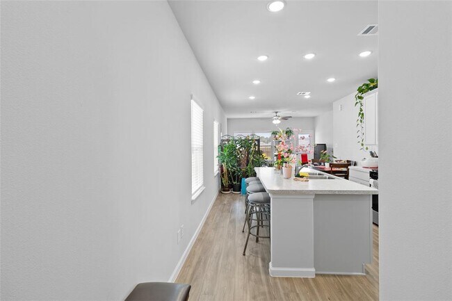 Foto del edificio - 16624 Aurora St