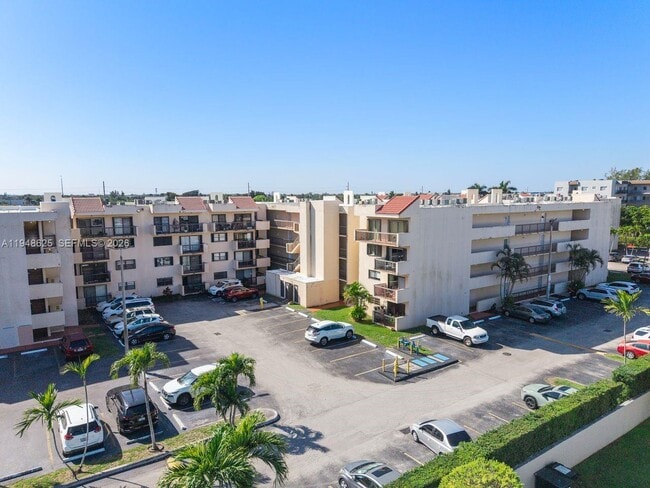 Foto del edificio - 995 SW 84th Ave