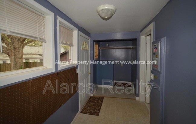Building Photo - 207 Doster Ave