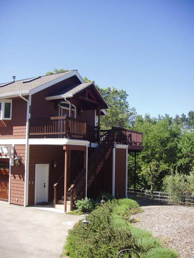Upstairs Granny Unit - 25704 Adams Rd