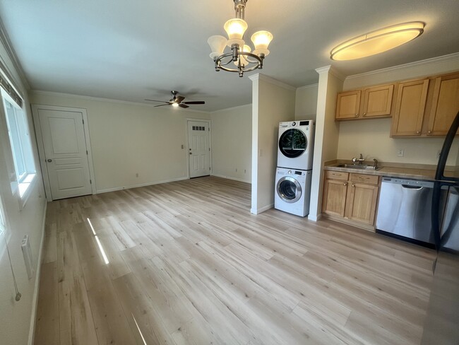 Foto del edificio - 7015 N Burlington Ave