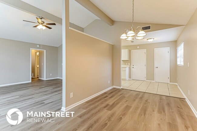 Building Photo - 4936 Perrine Dr